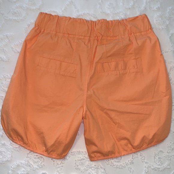 FREE PEOPLE ORANGE PLEATED SHORTS NWOT - Picture 8 of 9